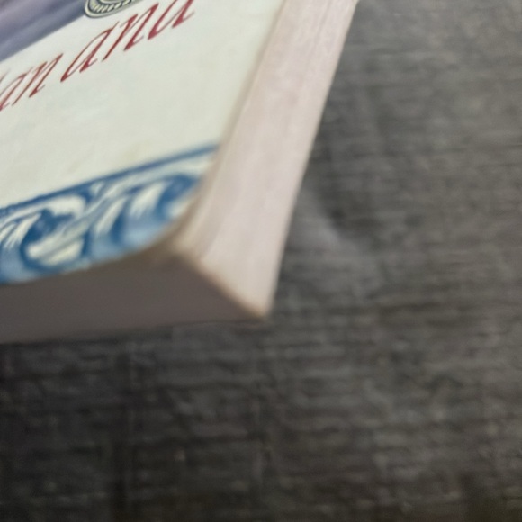 Book "The Old Man and The Sea" by Ernest Hemingway - Picture 3 of 8